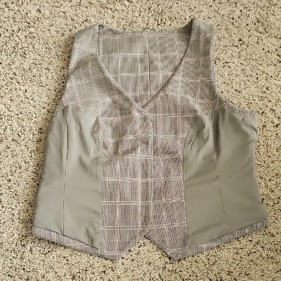 Express sz M gray plaid button-up vest - Picture 8 of 13